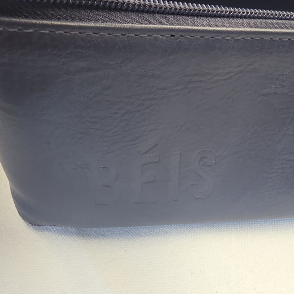 Beis "The Convertible Weekender" in Grey, Travel / Carry On Luggage Pre-owned - Picture 9 of 16